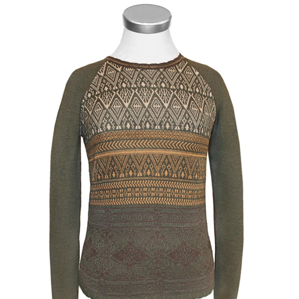 Multipattern Jewel Pullover. Made in Peru